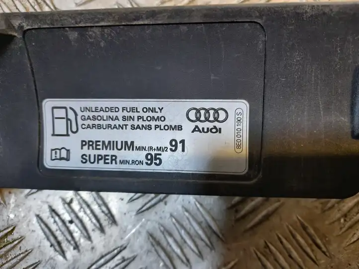 Audi A8 S8 D4 4H (2010 - 2014) 8E0010190S Крышка топливного бака — фото 2