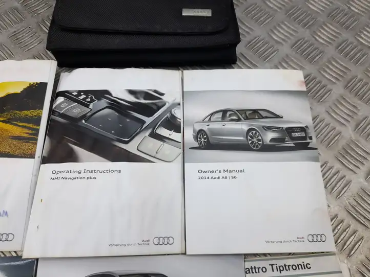 Audi A6 C7 (2011 - 2014) 8T0012103 Сервисная книжка — фото 3
