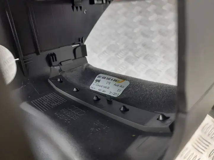 Audi Q5 SQ5 (2012 - 2017) 8R1858345A Обшивка рулевой колонки — фото 2