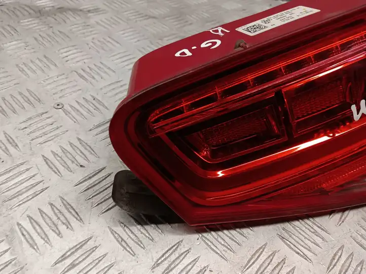 Audi A8 S8 D4 4H (2010 - 2014) 4H0945094A Задний фонарь в кузове — фото 4