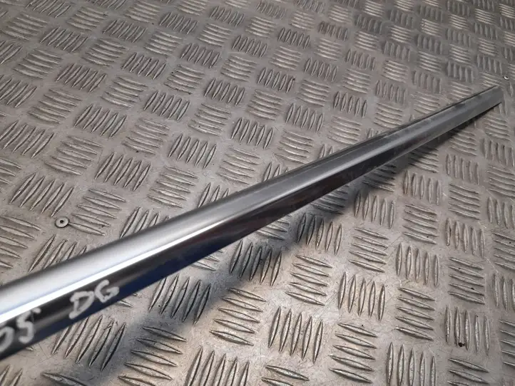 Audi S5 8T (2011 - 2016) 8T0853346B Накладка стекла задней двери — фото 4