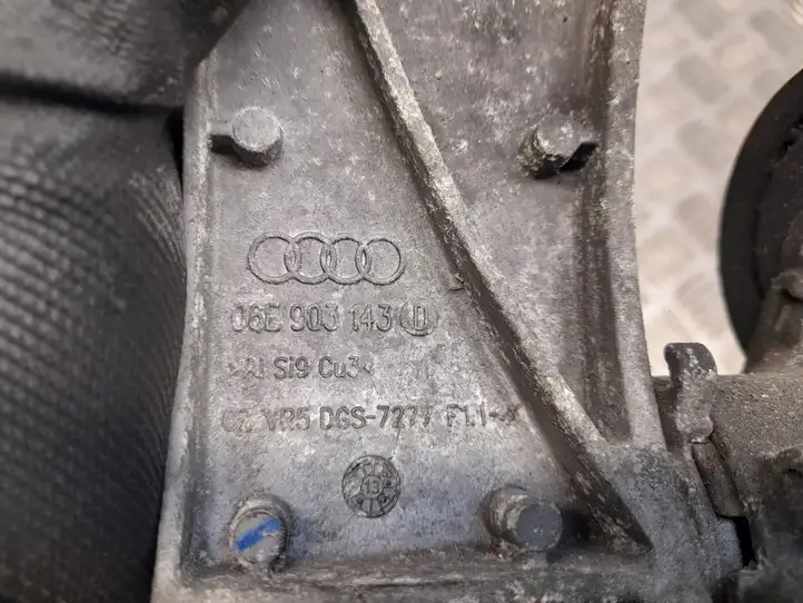 Audi A6 C7 (2011 - 2014) 06E903143D Кронштейн генератора — фото 2