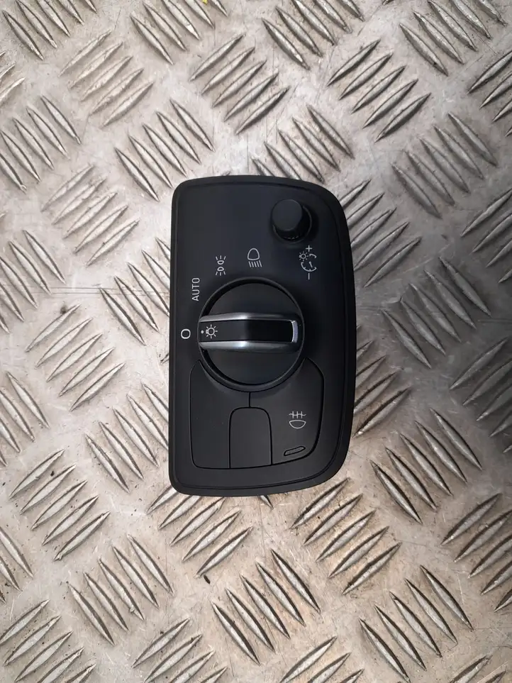 Audi A7 S7 4G (2010 - 2014) 4G0941531AK Включатель фонарей — фото 4