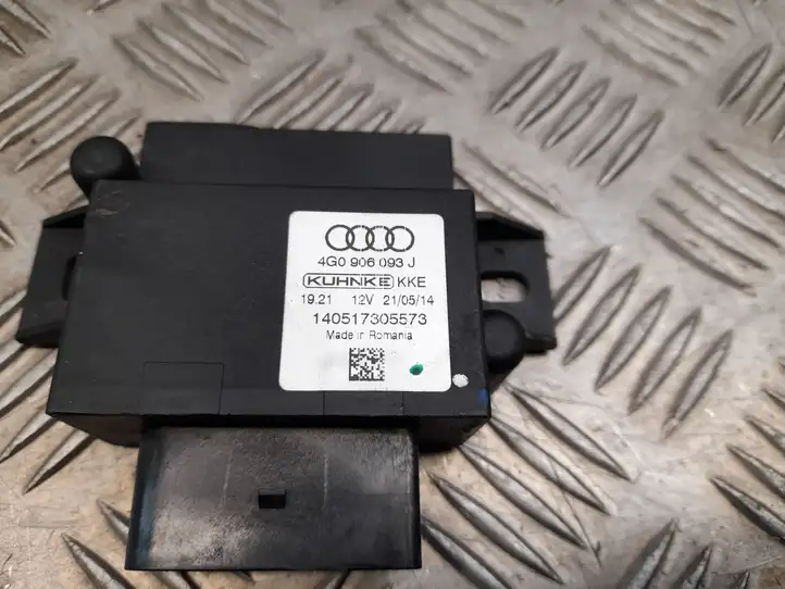Audi A7 S7 4G (2010 - 2014) 4G0906093J Реле насоса горючего — фото 2