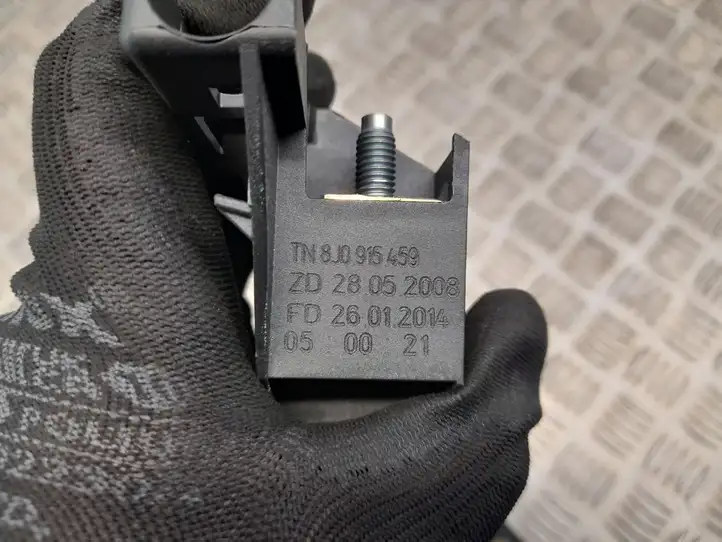 Audi A4 S4 B8 8K (2011 - 2015) 8J0915459 Плюсовой провод аккумулятора — фото 3