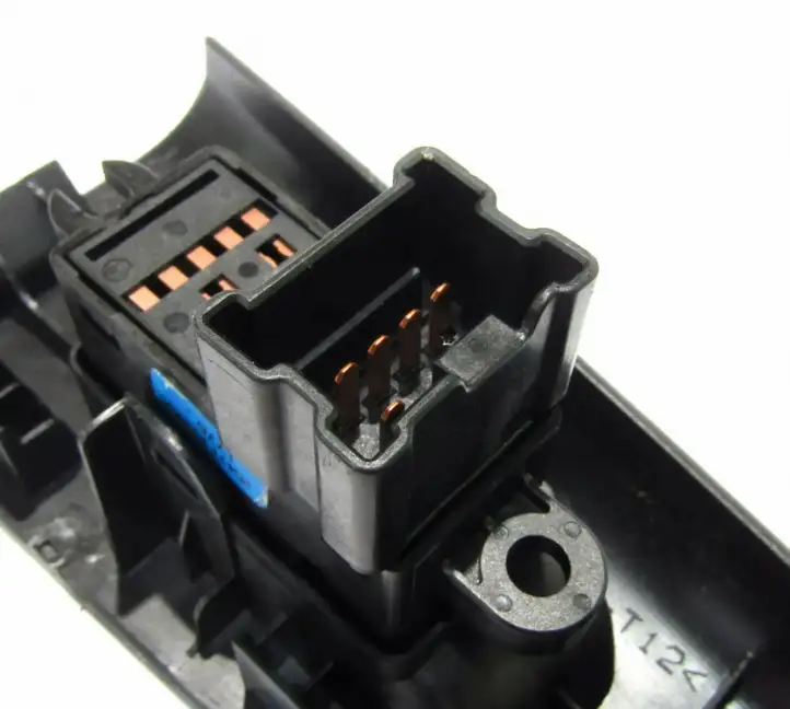 Nissan Note (E11) (2006 - 2014) Кнопка стеклоподъемников — фото 4