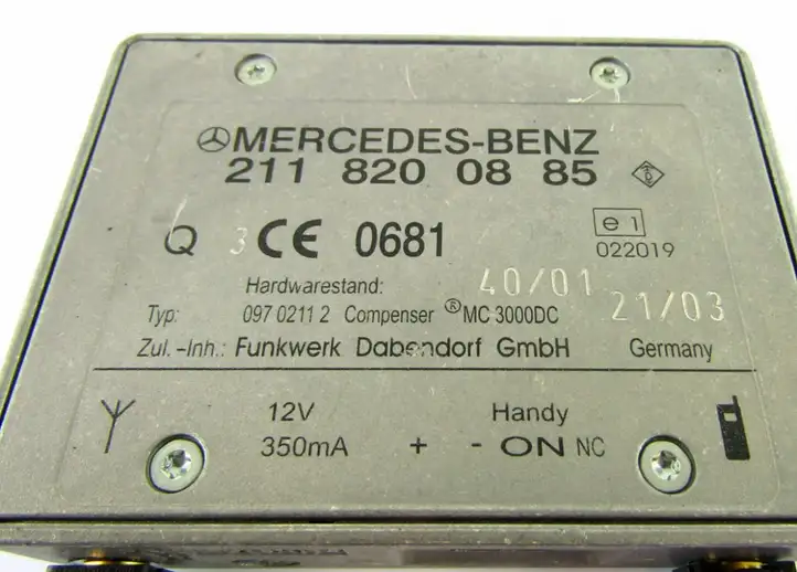Mercedes-Benz E W211 (2002 - 2009) Усилитель антенны — фото 4