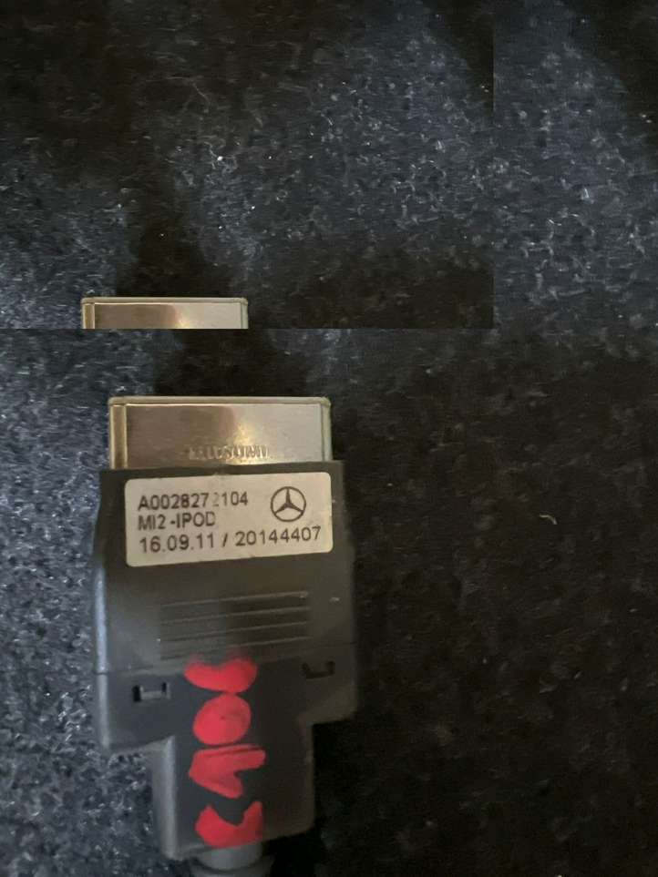 Mercedes-Benz CLS C218,X218 (2011 - 2017)  A0028272104 Разъем iPod