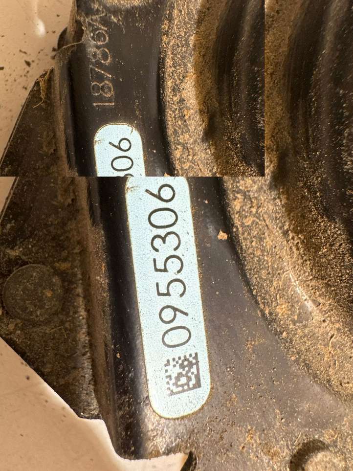 Dodge Ram (2018 - )  68266719AB Крепежный винт (запасное колесо)