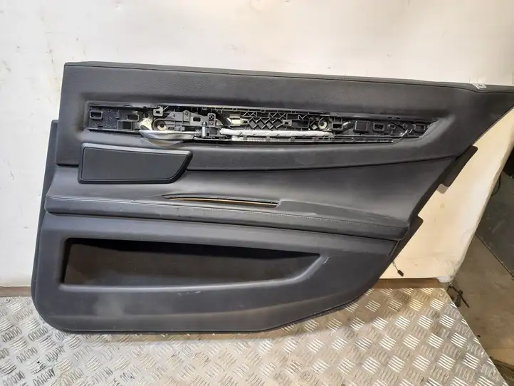 BMW 7 F01 (2008 - 2016) Обшивка задней двери — фото 1