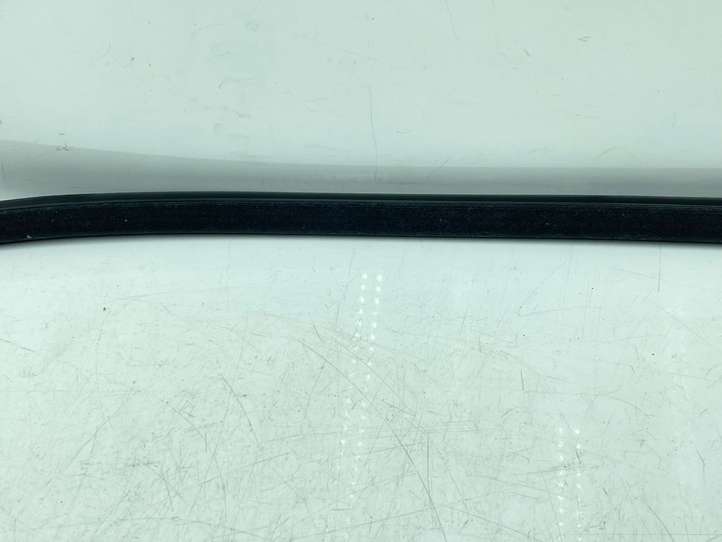 BMW 3 F30 F35 F31 (2012 - 2018)  8036477 Резиновый уплотнитель люка