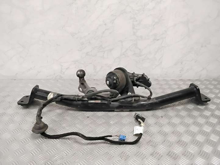 Mercedes-Benz C W205 (2014 - 2021)  A2053102900 Комплект крюка