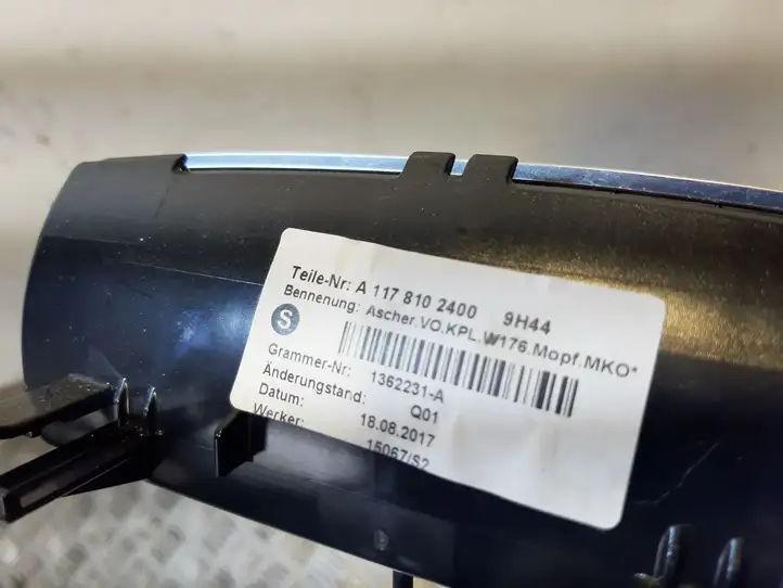 Mercedes-Benz CLA C117,X117,W117 (2013 - 2019) A1178102400 Пепельница — фото 3