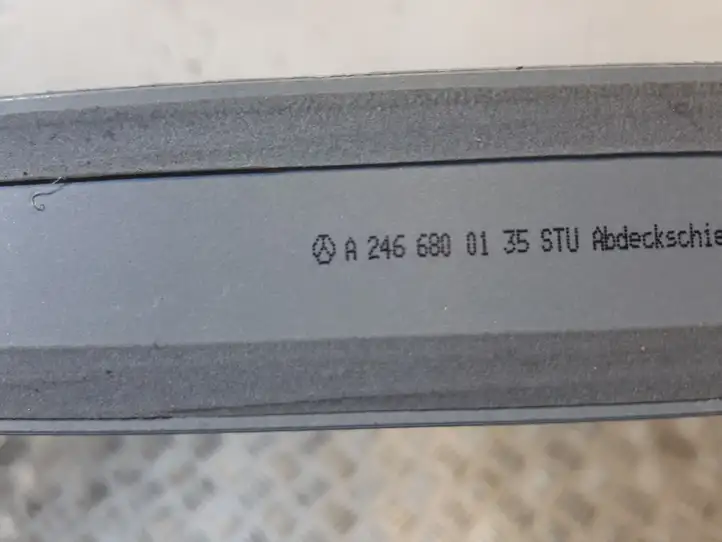 Mercedes-Benz CLA C117,X117,W117 (2013 - 2019) A2466800135 Внутренняя отделка переднего порога — фото 2