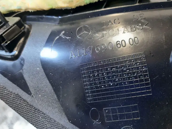 Mercedes-Benz CLA C117,X117,W117 (2013 - 2019) A1176906000 Прочие детали салона — фото 3