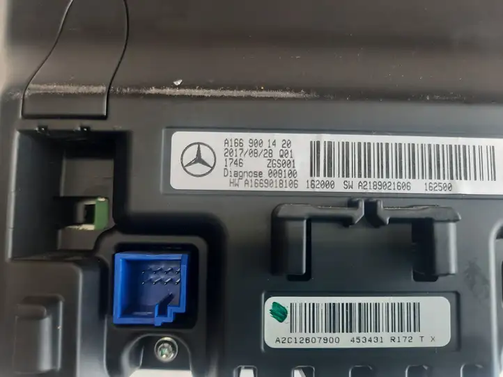 Mercedes-Benz CLA C117,X117,W117 (2013 - 2019) A1669001420 Дисплей — фото 3