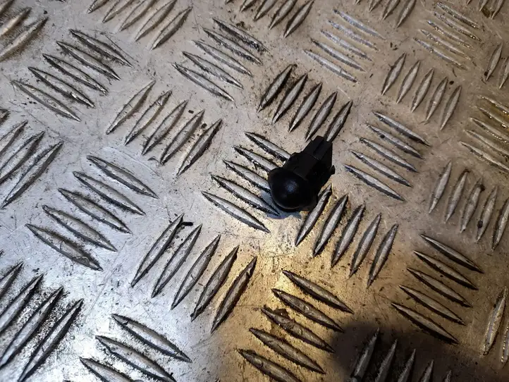 Mercedes-Benz CLA C117,X117,W117 (2013 - 2019) A2049057501 Датчик света — фото 1