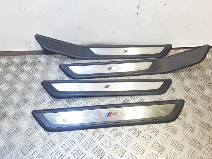 BMW 7 F01 (2008 - 2016) 51477181011 Внутренняя отделка переднего порога — фото 1