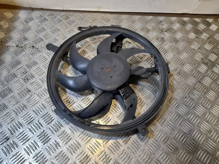 Mini One Cooper Coupe R56 (2004 - 2014) 0130303019 Дифузор радиатора — фото 1