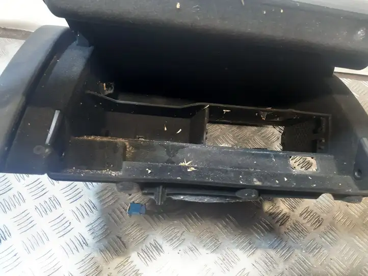 Audi A5 8T 8F (2011 - 2016) 8K1880302B Бардачок в сборе — фото 7