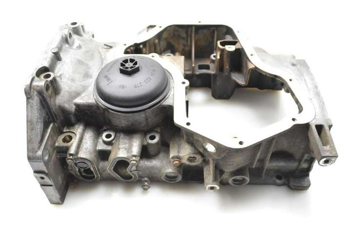 Renault Megane III (2009 - 2016)  110171000R Кронштейн коленчатого вала