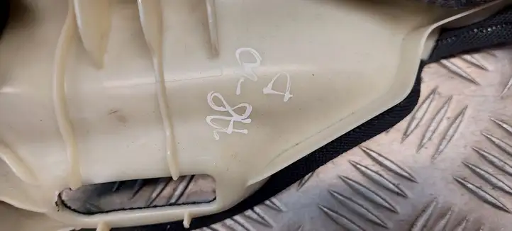 Audi A8 S8 D4 4H (2010 - 2014) 4H0867234B Обшивка стойки A — фото 4