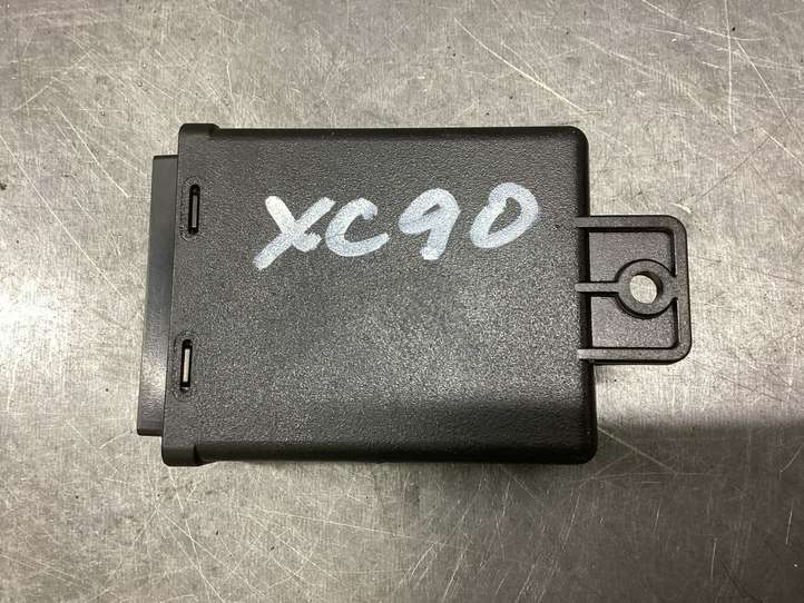 Volvo XC90 (2002 - 2006)  300310300107 Реле крюка для прицепа