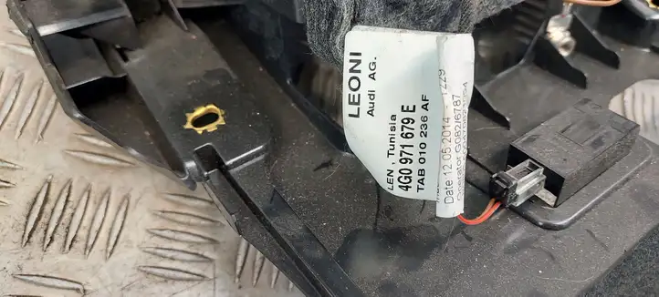 Audi A7 S7 4G (2010 - 2014) 4G1880302A Бардачок в сборе — фото 3