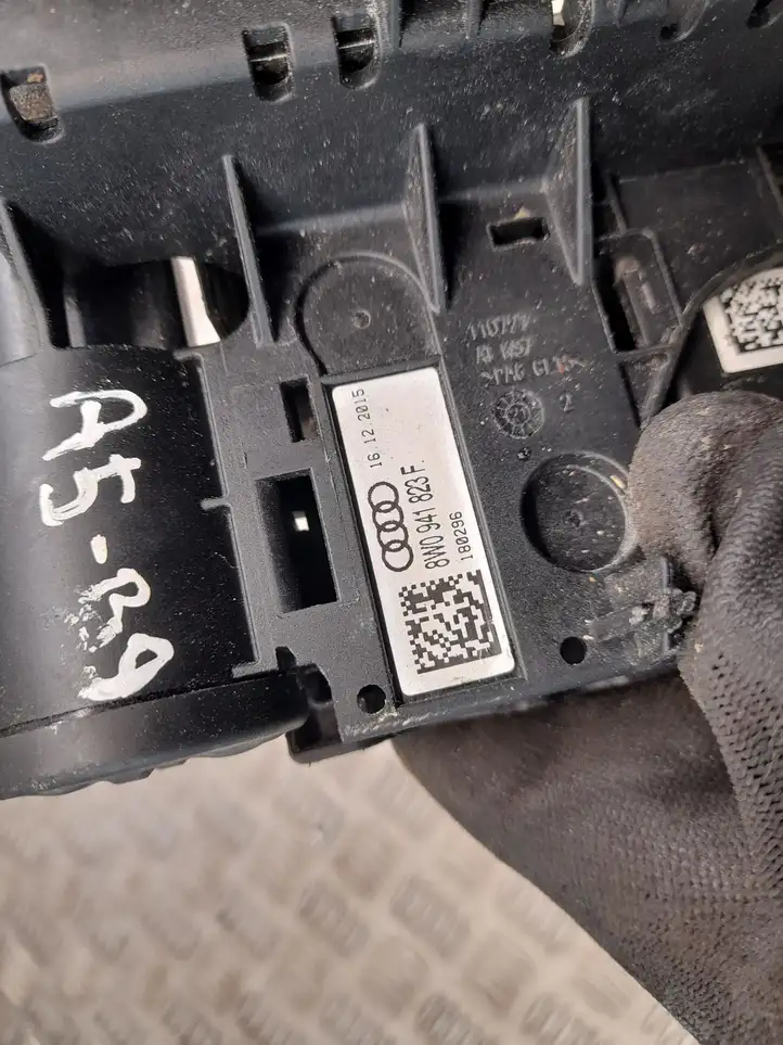 Audi A4 S4 B9 (2015 - 2019) 8W0941824AS Блок предохранителей — фото 5