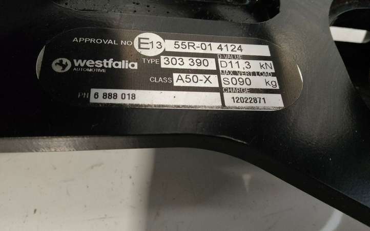 BMW 5 G30 G31 (2016 - )  6888018 Комплект крюка
