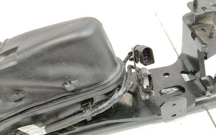 BMW 5 G30 G31 (2016 - )  6888018 Комплект крюка
