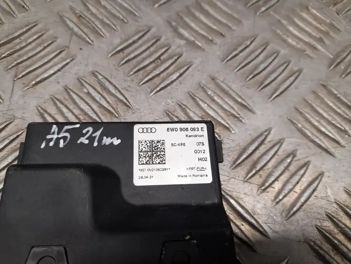 Audi A5 (2016 - ) 8W0906093E Блок управления топливным насосом — фото 2