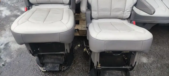 Chrysler Pacifica (2016 - ) Комплект салона — фото 5