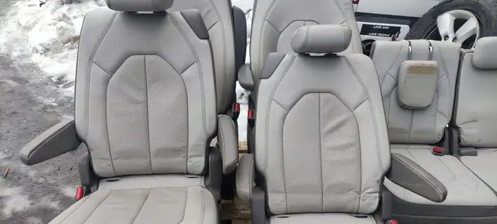 Chrysler Pacifica (2016 - ) Комплект салона — фото 6