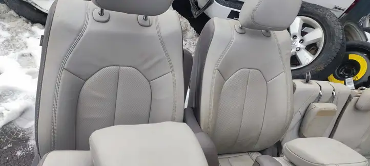 Chrysler Pacifica (2016 - ) Комплект салона — фото 13