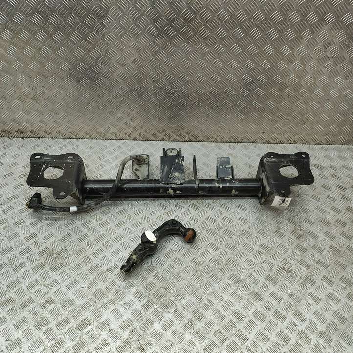 Tesla Model Y (2019 - 2024)  151441198I Комплект крюка