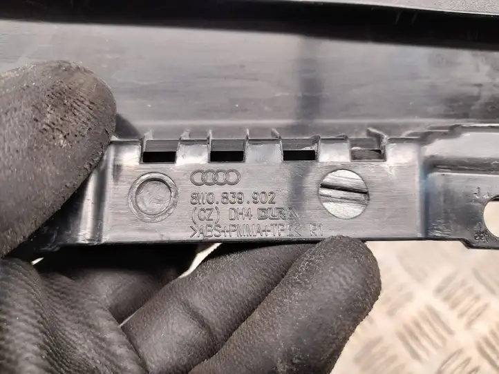 Audi A4 S4 B9 (2015 - 2019) 8W0839902 Накладка стекла задней двери — фото 2