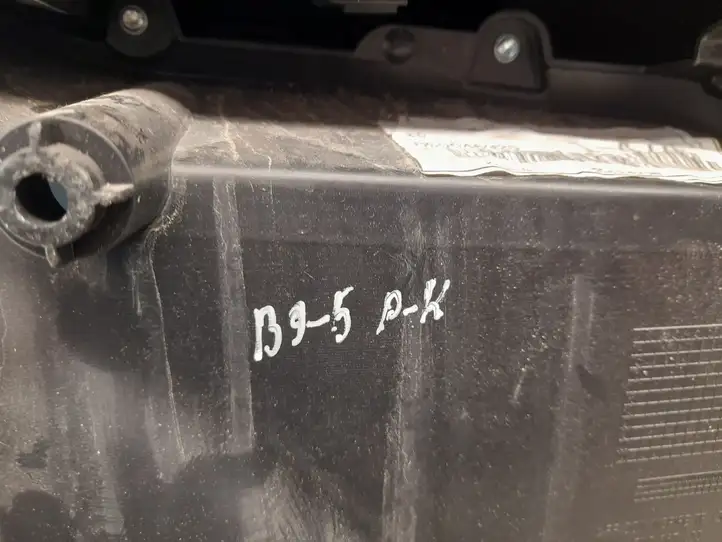 Audi A4 S4 B9 (2015 - 2019) 8W0867133 Обшивка передней двери — фото 8