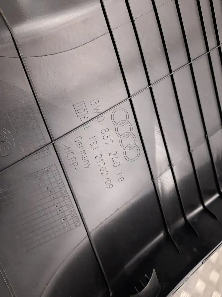 Audi A4 S4 B9 (2015 - 2019) 8W0867240 Нижняя обшивка стойки B — фото 5