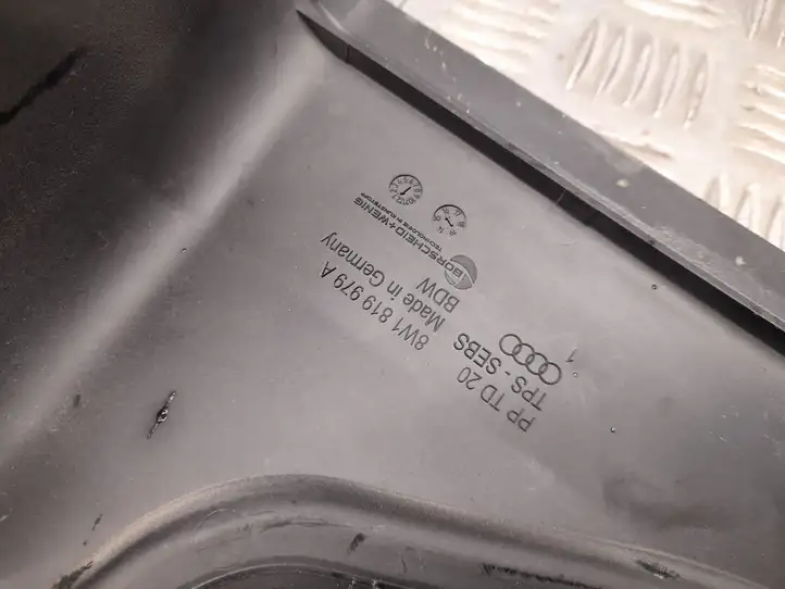 Audi A4 S4 B9 (2015 - 2019) 8W1819979A Детали воздухозаборника — фото 2