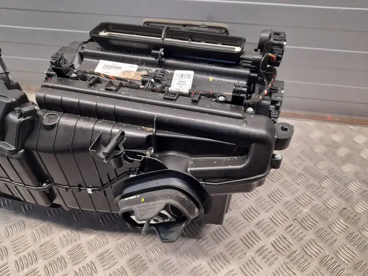 Audi A5 (2016 - ) 8W1820005AT Комплект системы вентиляции салона — фото 2