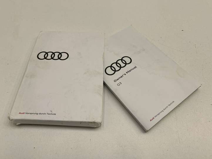 Audi Q3 F3 (2018 - )  83A012720AJ Сервисная книжка