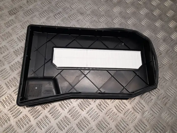 Audi Q7 4L (2009 - 2015) 7L0864643B Крышка ящика аккумулятора — фото 1