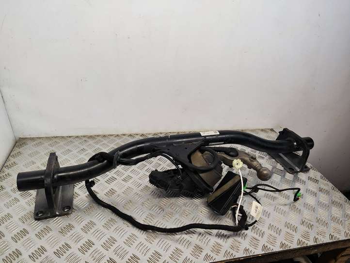 Volvo S90 (2016 - 2020)  31664223 Комплект крюка