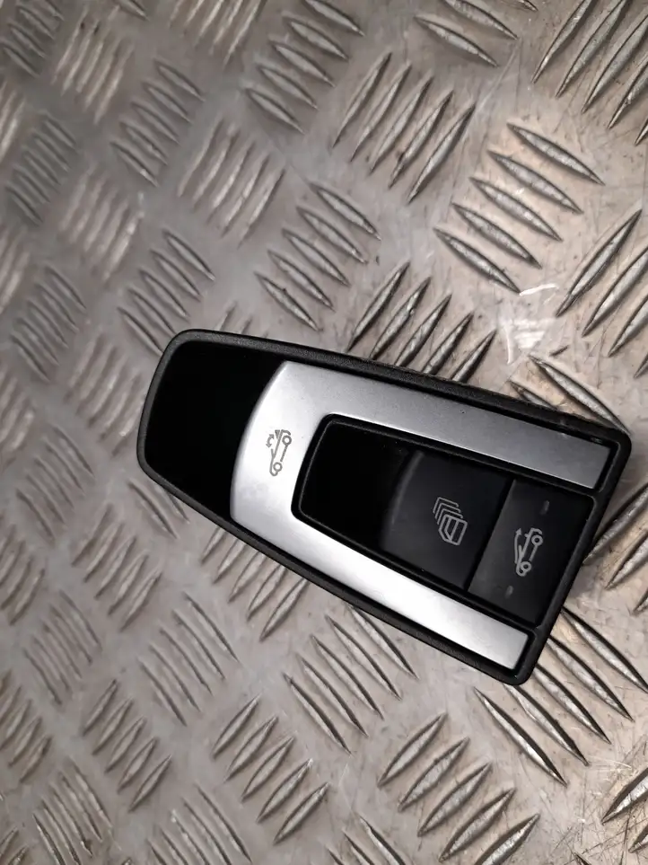 Mercedes-Benz E A207 (2010 - 2017) A2078207410 Кнопка управления крышей — фото 3