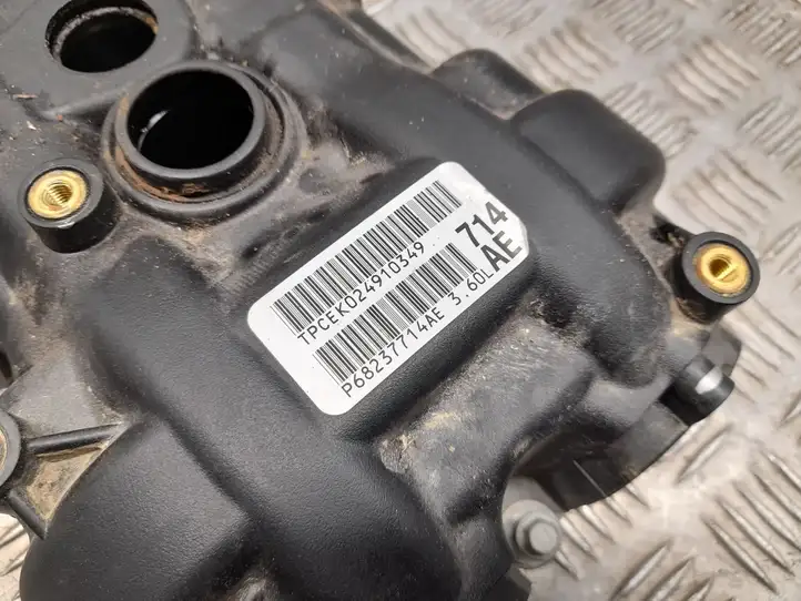 Chrysler Pacifica (2016 - ) 68237714AE Крышка головки блока цилиндров — фото 2