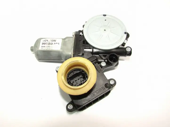 Toyota Corolla Verso E121 (2004 - 2007) Стеклоподъемник задней двери — фото 4