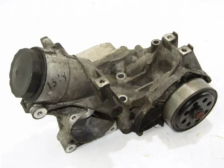 Honda Civic (2006 - 2011) Кронштейн масляного фильтра — фото 1