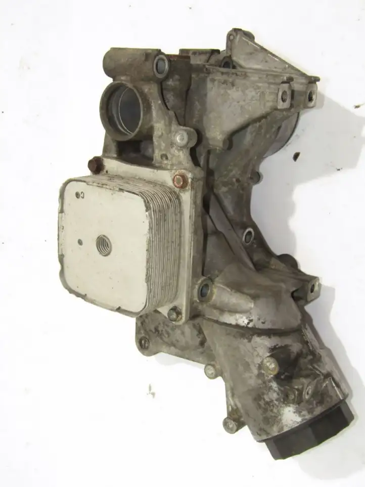 Honda Civic (2006 - 2011) Кронштейн масляного фильтра — фото 2