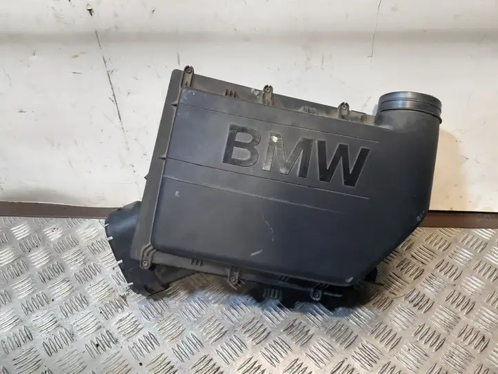 BMW 5 F10 F11 (2009 - 2016) 7604404 Корпус воздушного фильтра — фото 1